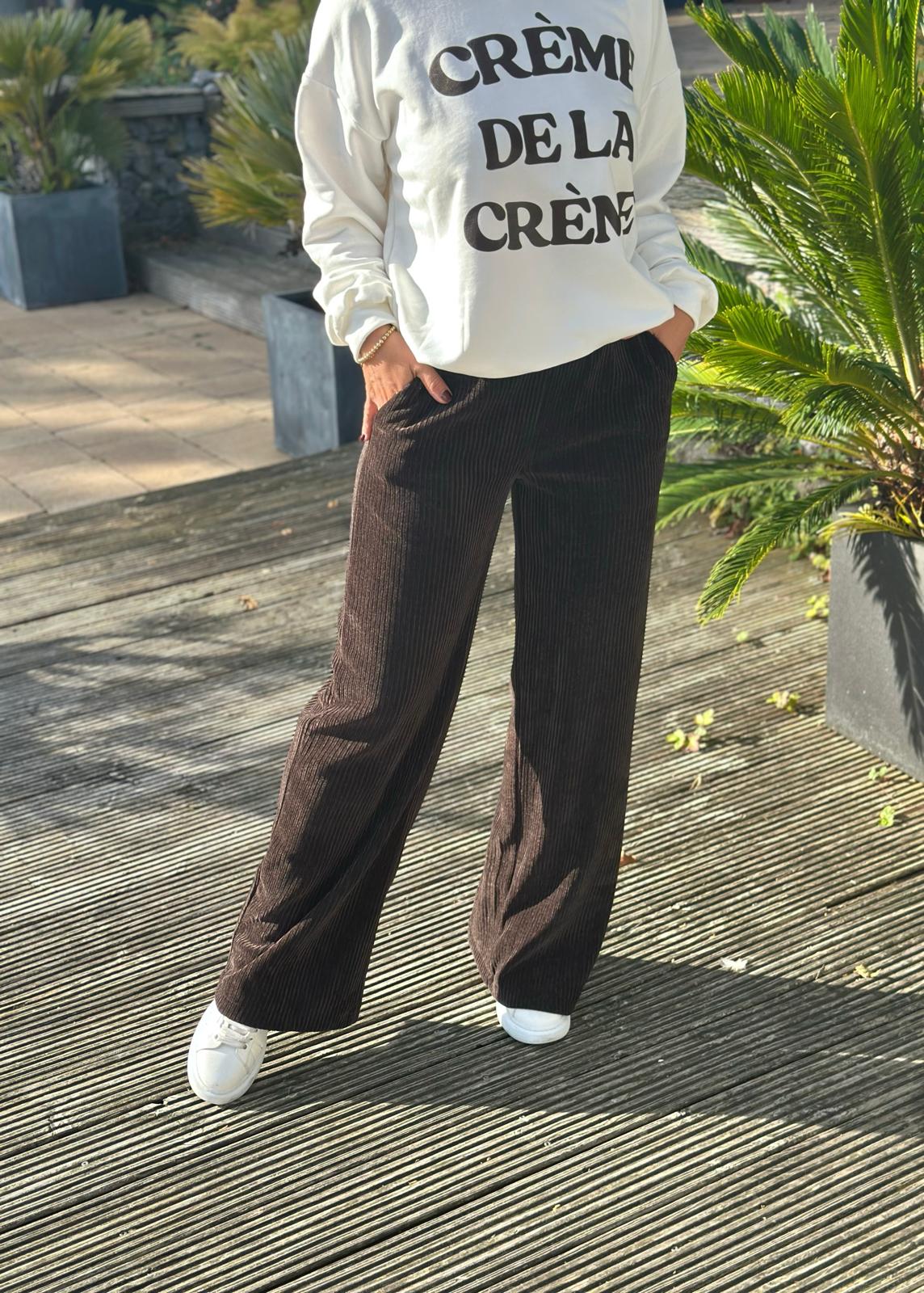 Süße Cord-Jogger mit weitem Bein in Chocolate