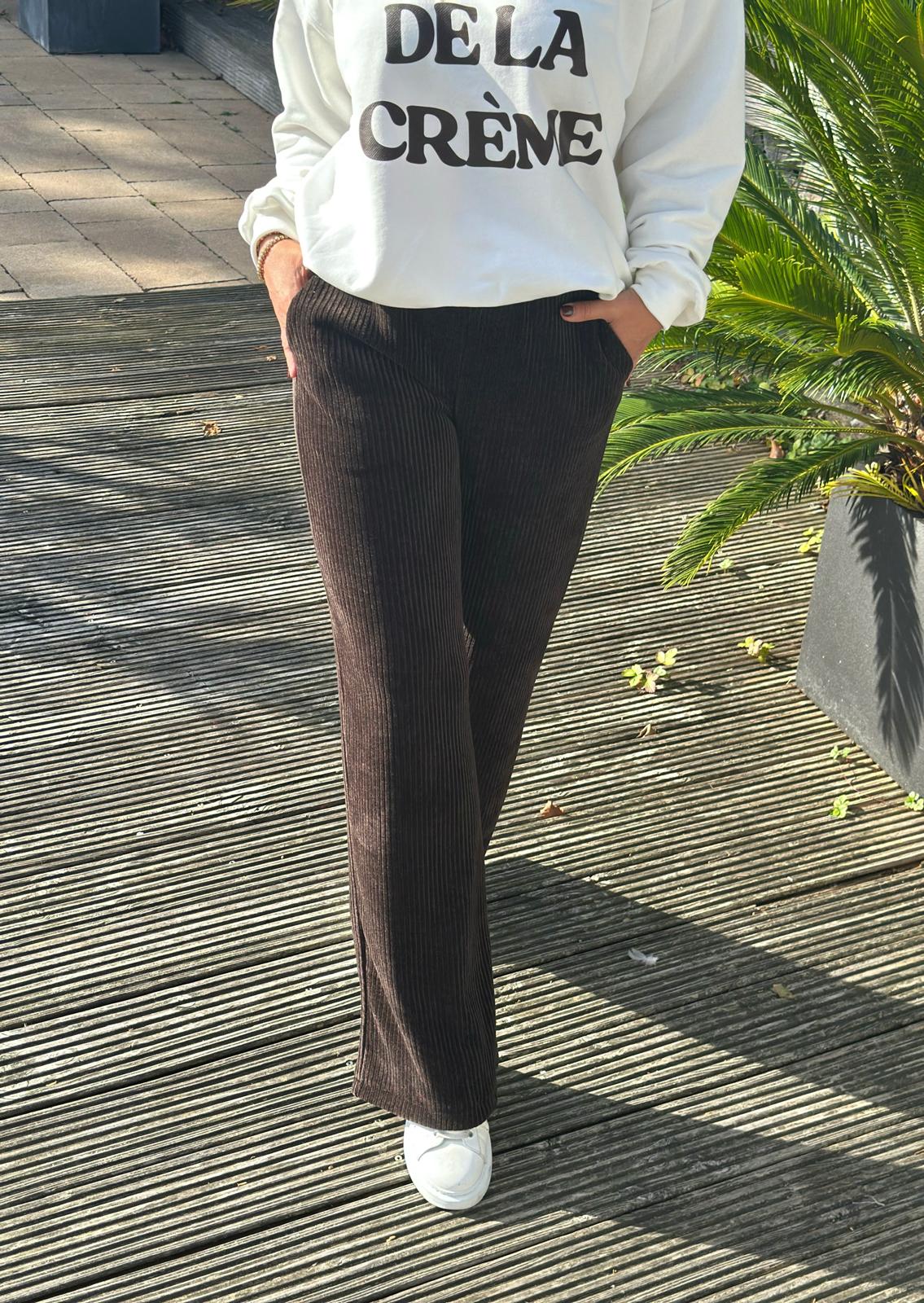 Süße Cord-Jogger mit weitem Bein in Chocolate