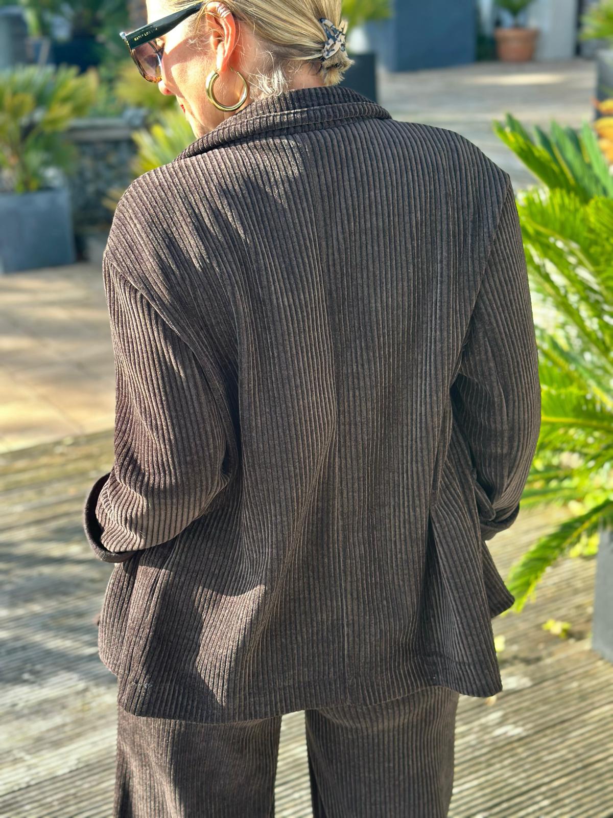 Stylischer Cord Blazer in Chocolate