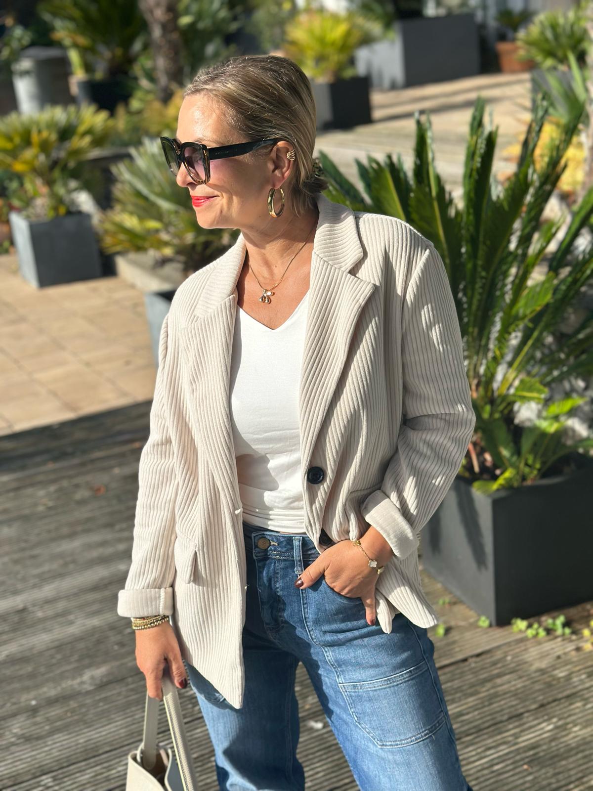 Stylischer Cord Blazer in Cremé