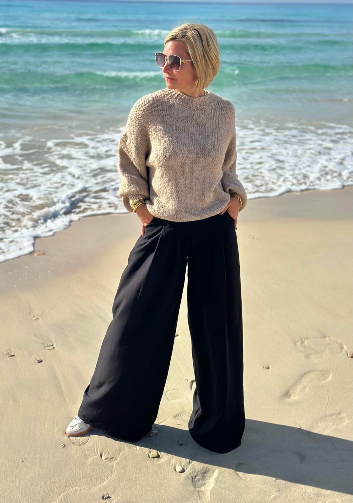 Easy Glam – Fließende High-Waist-Hose in Schwarz