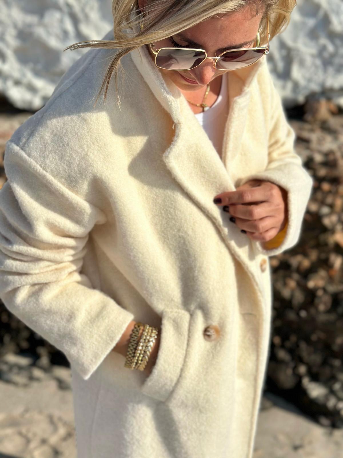 Eleganter Wollmantel in Creme