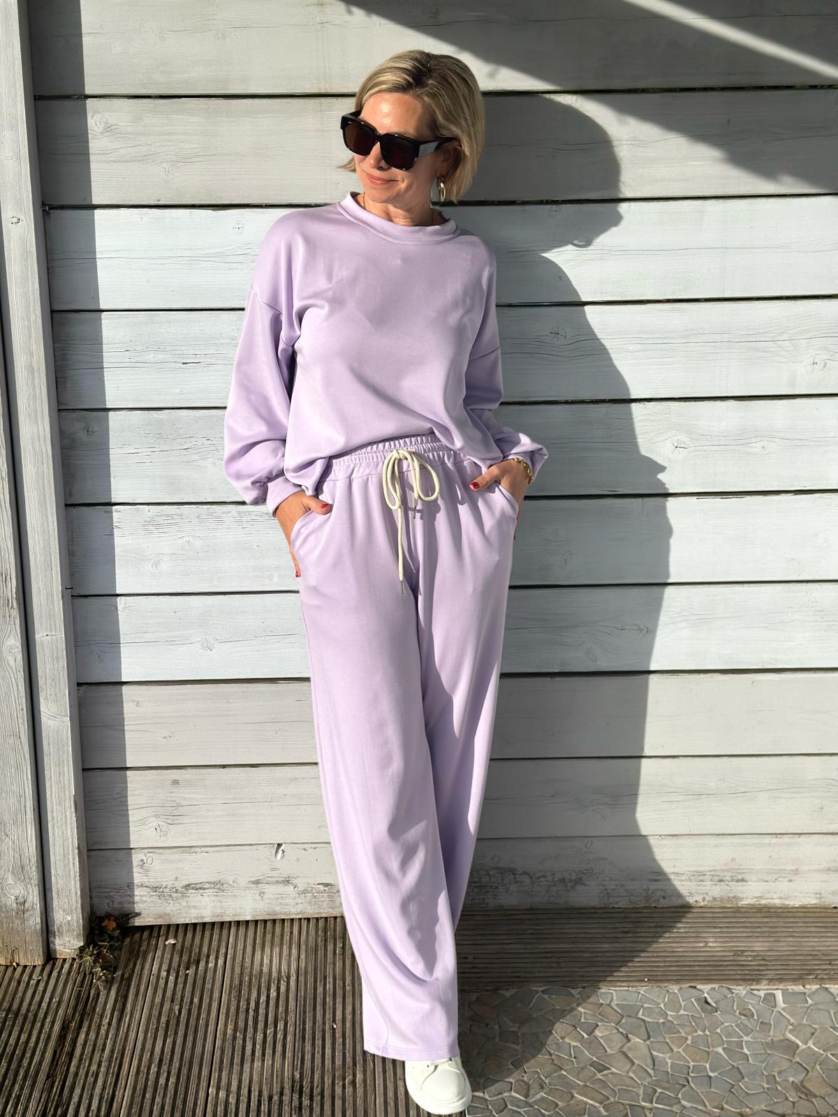 Soft Touch Sweatshirt in Flieder