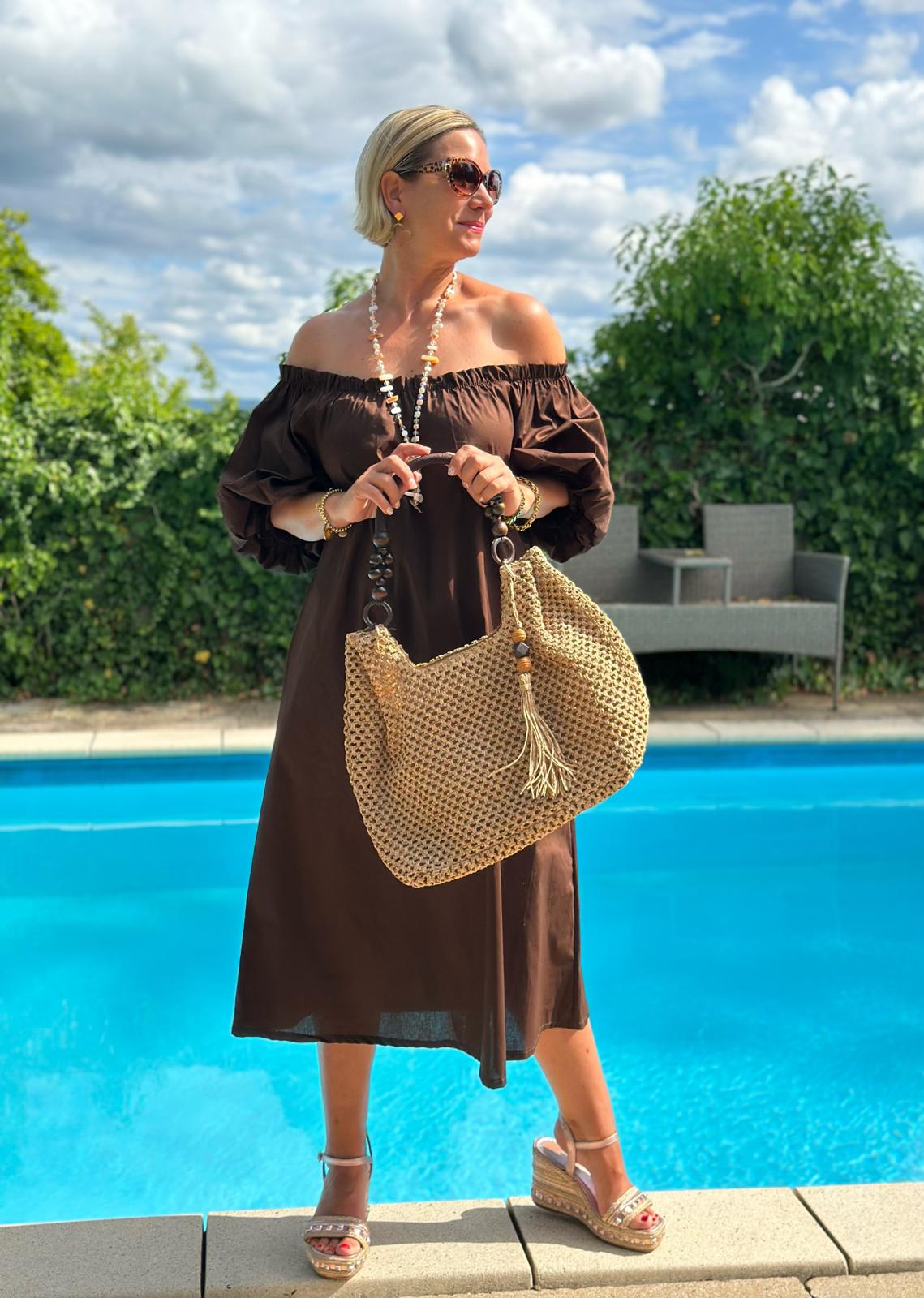 Off-Shoulder Kleid „Bella Marrone“ – Braun