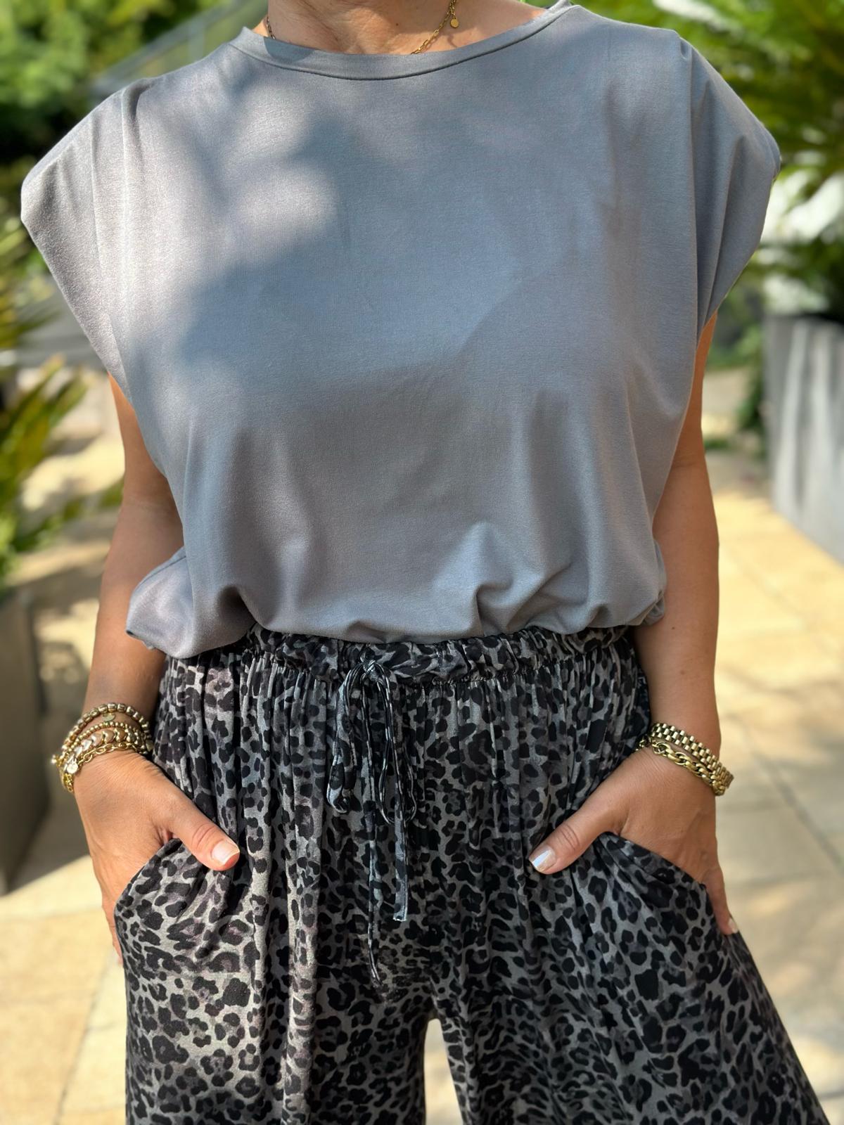 Shirt "Urban Chic" in Grau