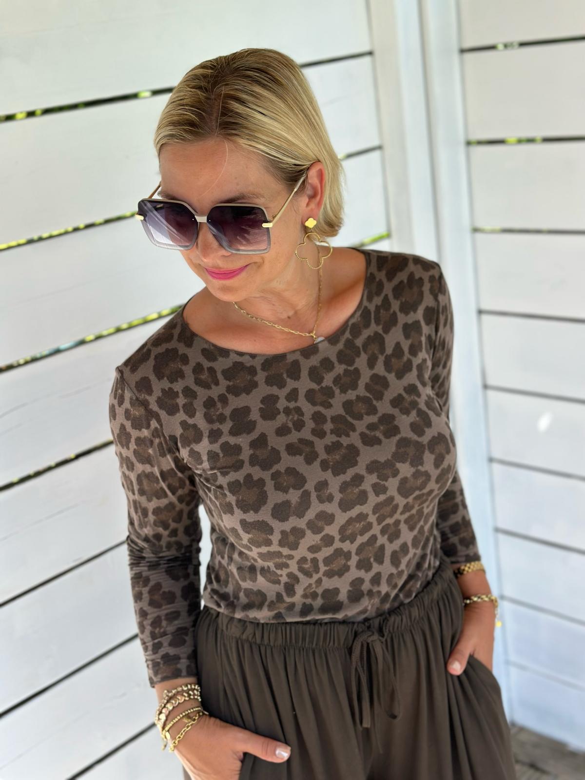 Leopard Love Longsleeve in Chocolate