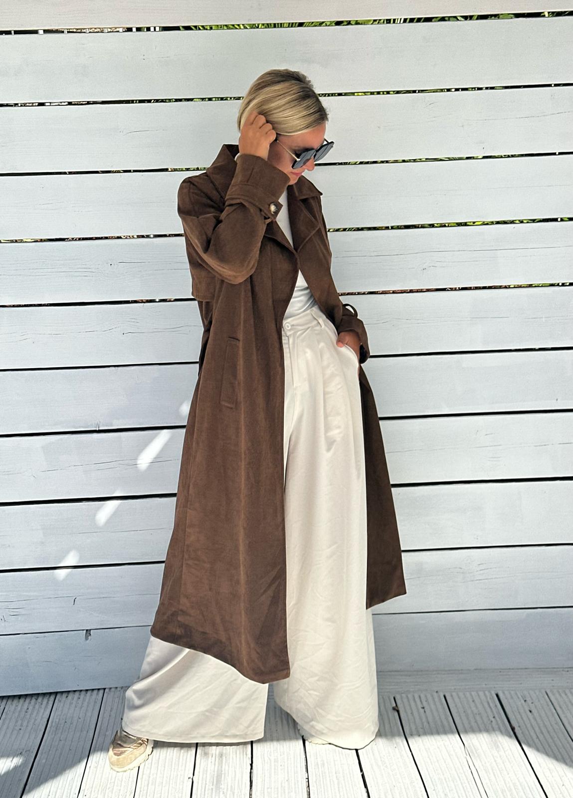 Toffee Love – Trenchcoat in Wildleder-Optik