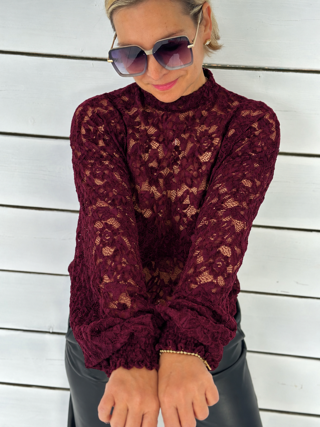 Spitzenbluse „Romantic Lace“ – Light Bordeaux