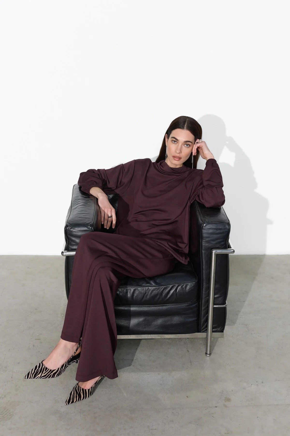 SC-BANU 116 HOSE - DUNKLE PFLAUME