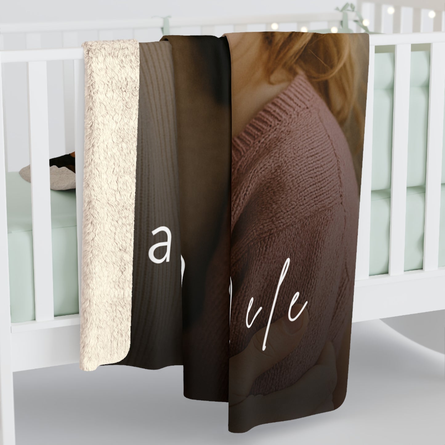 KIRSTEN PERSÖNLICH Decke "Mama und Kind", lade Dein Bild hoch und wähle Deinen Namen!