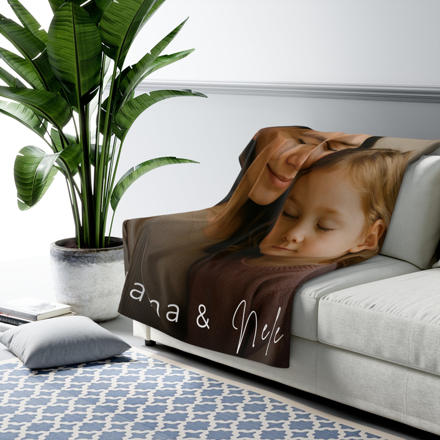 KIRSTEN PERSÖNLICH Decke "Mama und Kind", lade Dein Bild hoch und wähle Deinen Namen!