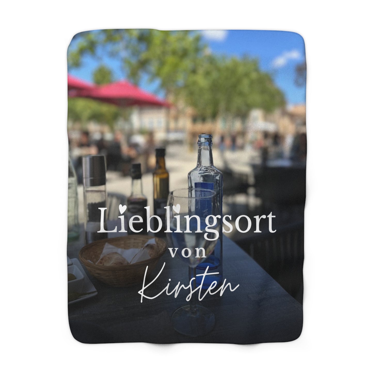 KIRSTEN PERSÖNLICH Decke "Lieblingsort", trage Deinen Namen ein und lade Dein Bild hoch!