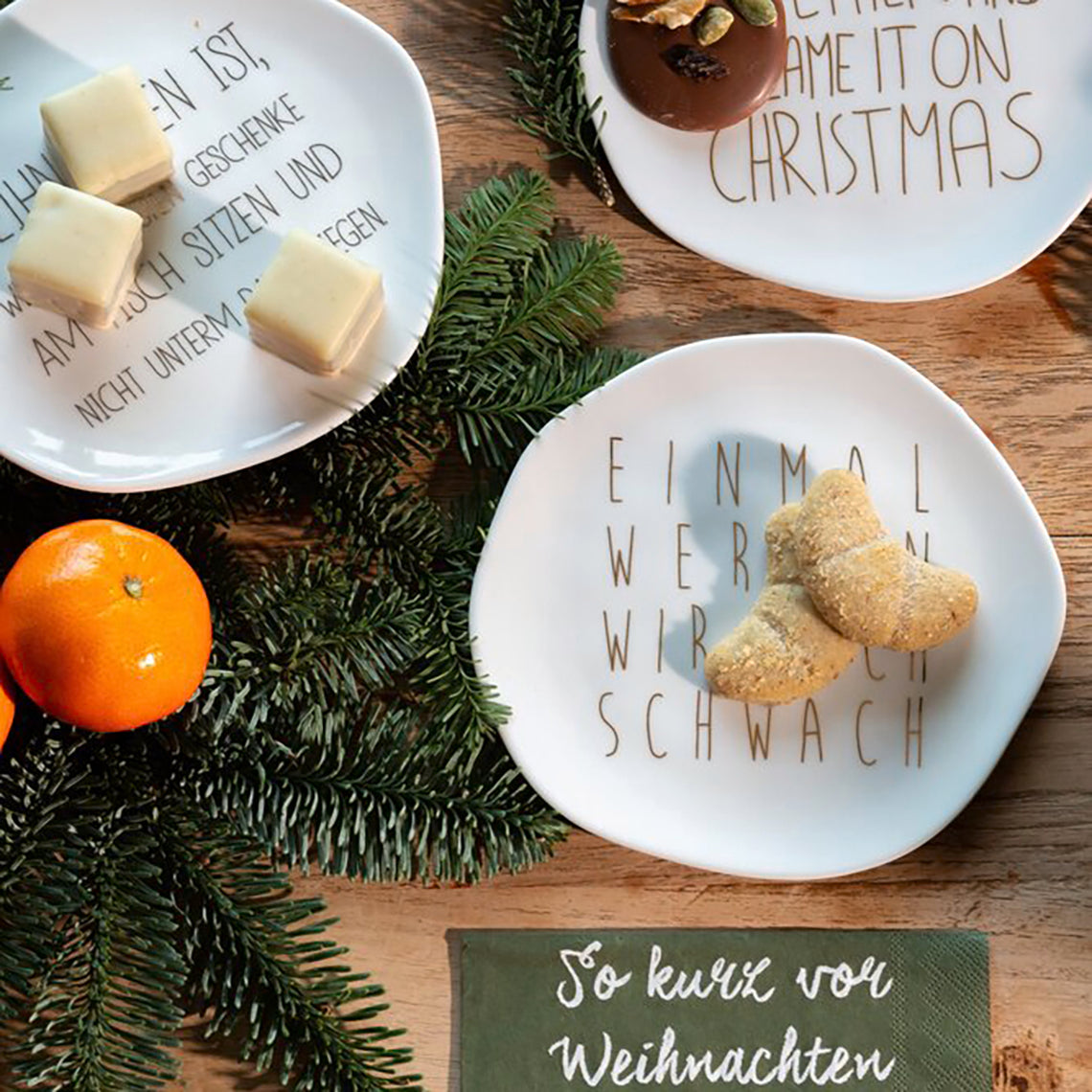 WEIHNACHTSTELLER. KLEIN "WEIHNACHTEN IST..."