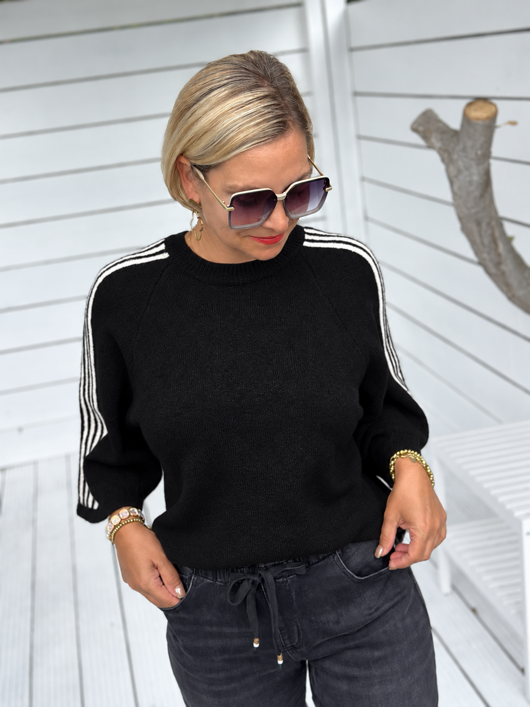 Sporty Stripe Knit – Black