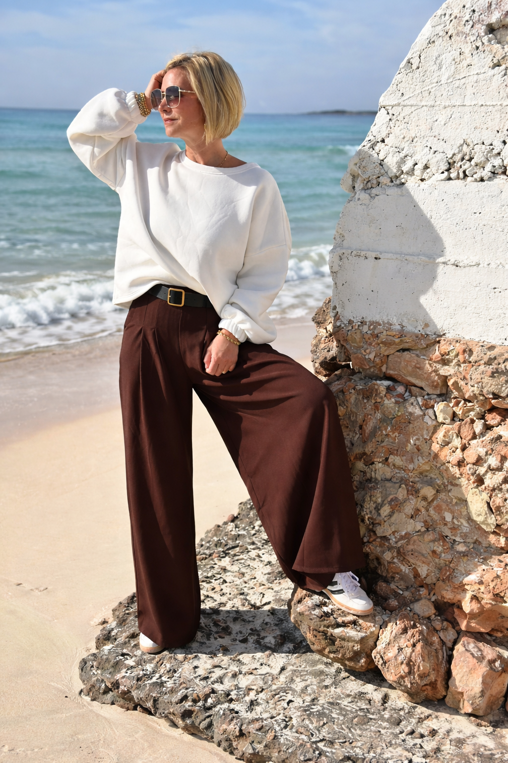 Easy Glam – Fließende High-Waist-Hose in Braun