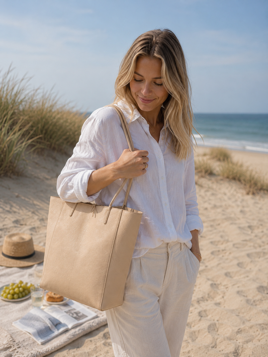 The Classic Shopper - in Beige