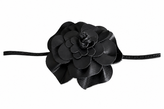 Rosalie Gürtelblüte in Schwarz