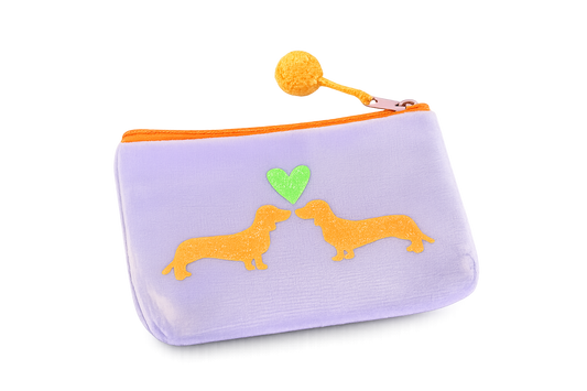 Frau Heidelberg - Velvet Pouch „Dackel Love“ in Flieder