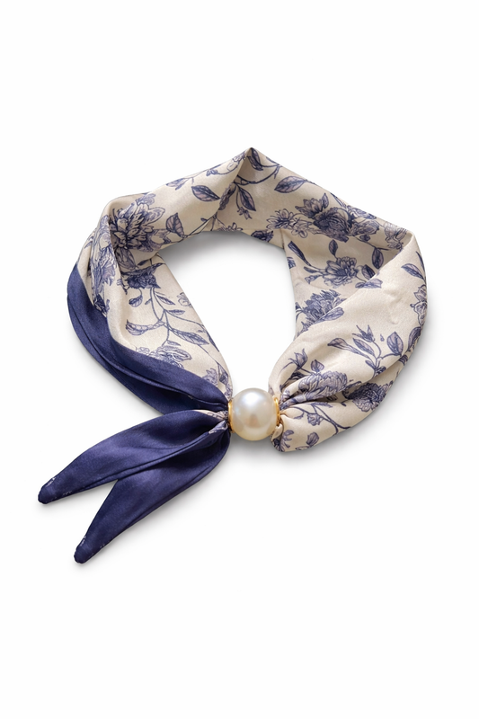 Blue Blossom Halstuch mit Perlenverschluss