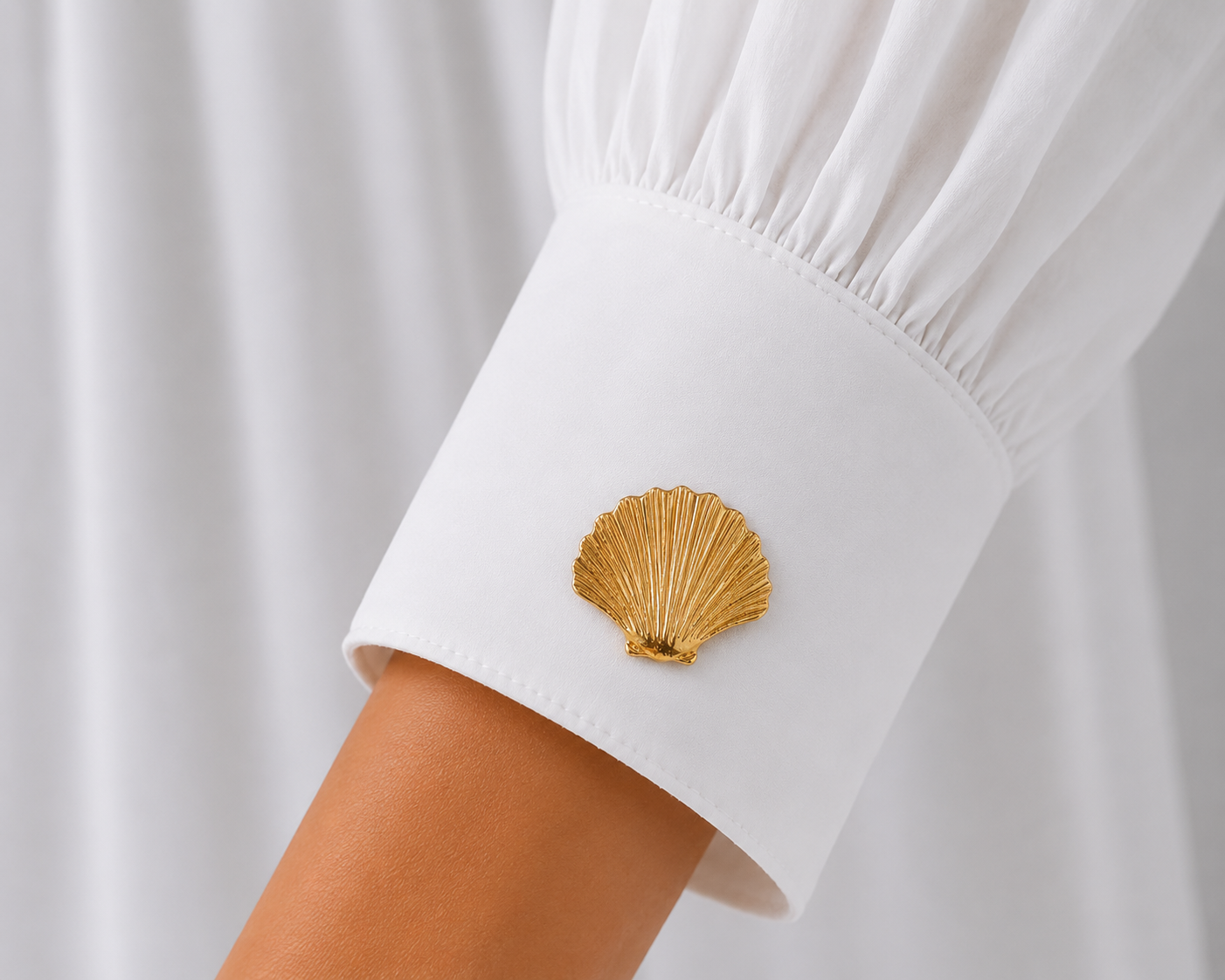 Brosche "Golden Shell"