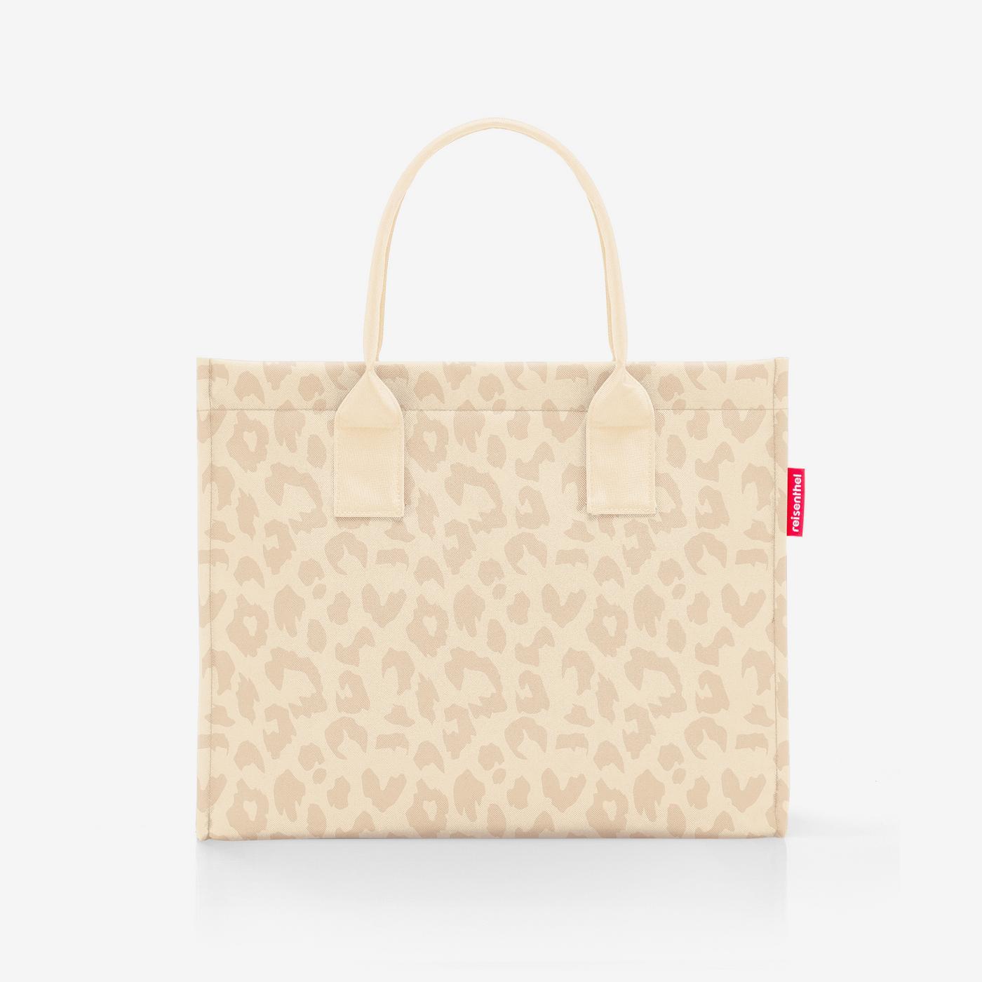 daily shopper Leo Vanille