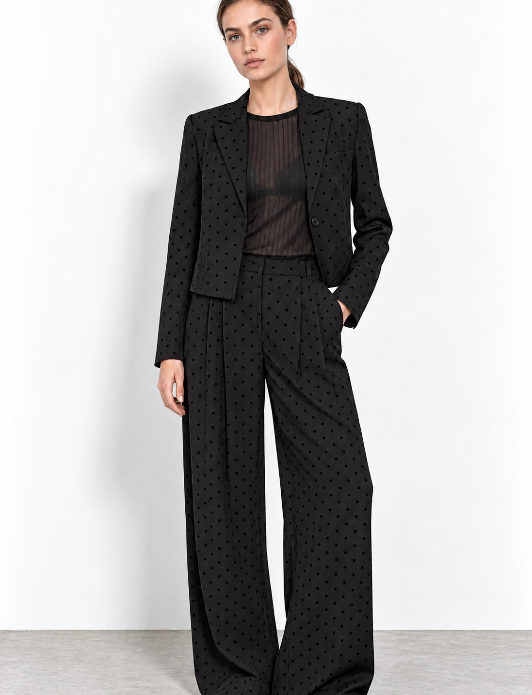 LR-URSULA 2 BLAZER - Schwarz