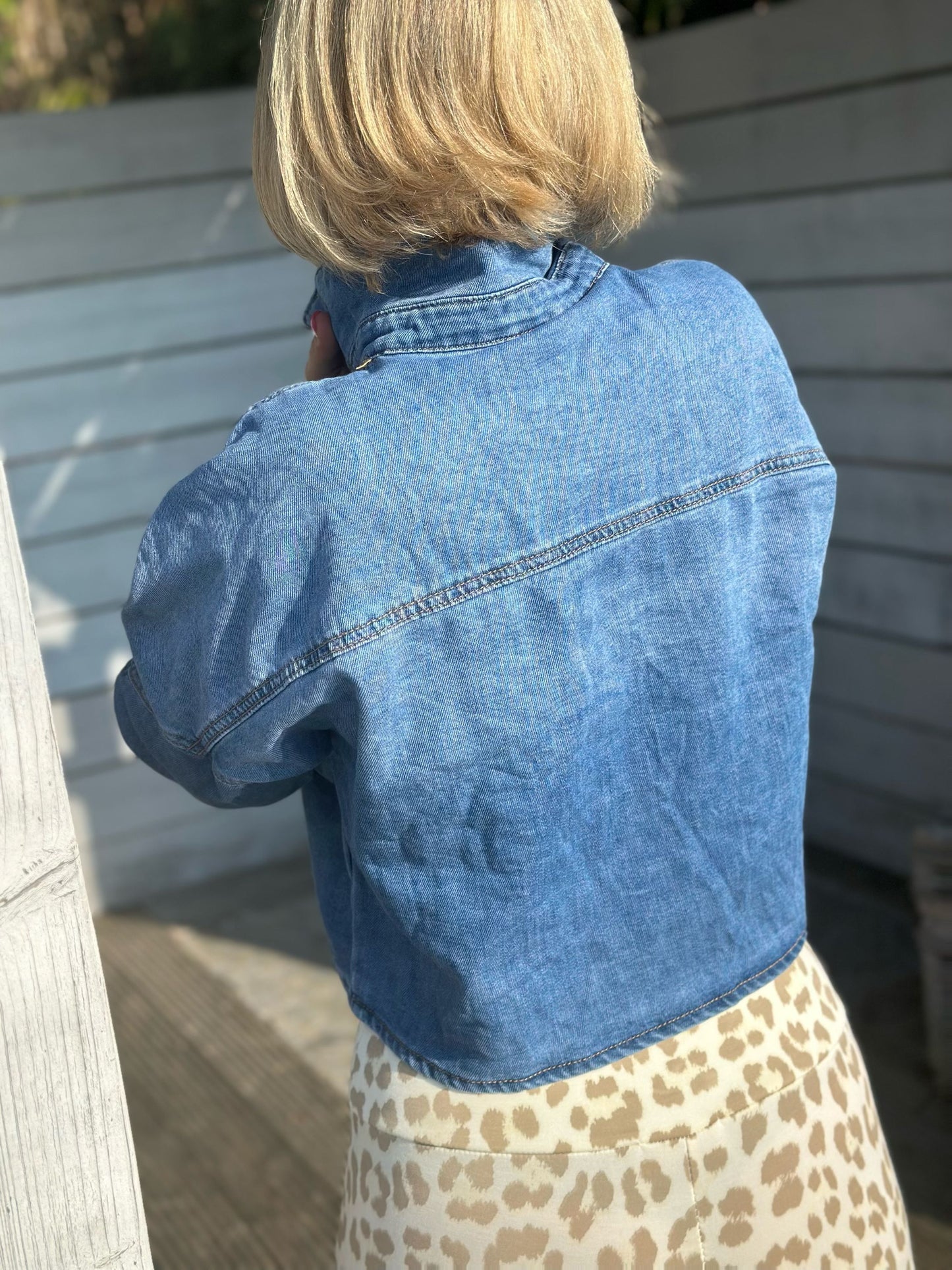 Jeansjacke „Soft Denim Chic“ – Cropped Style