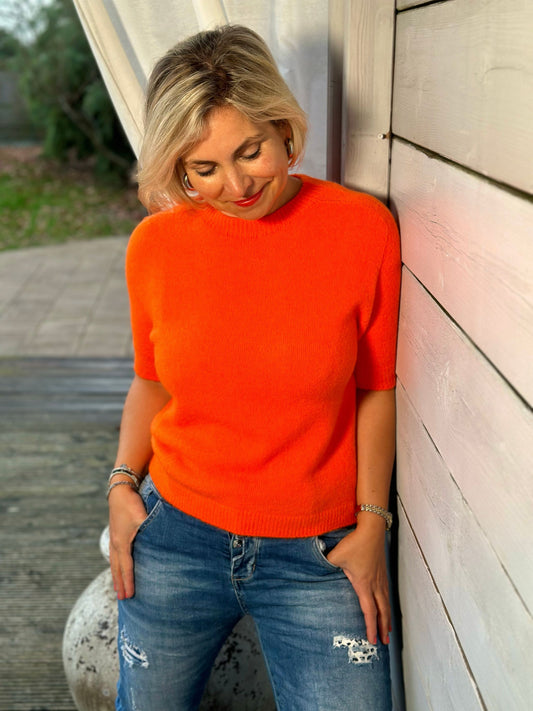 Super süßer Kurz-Arm Pullover in knalligem Orange