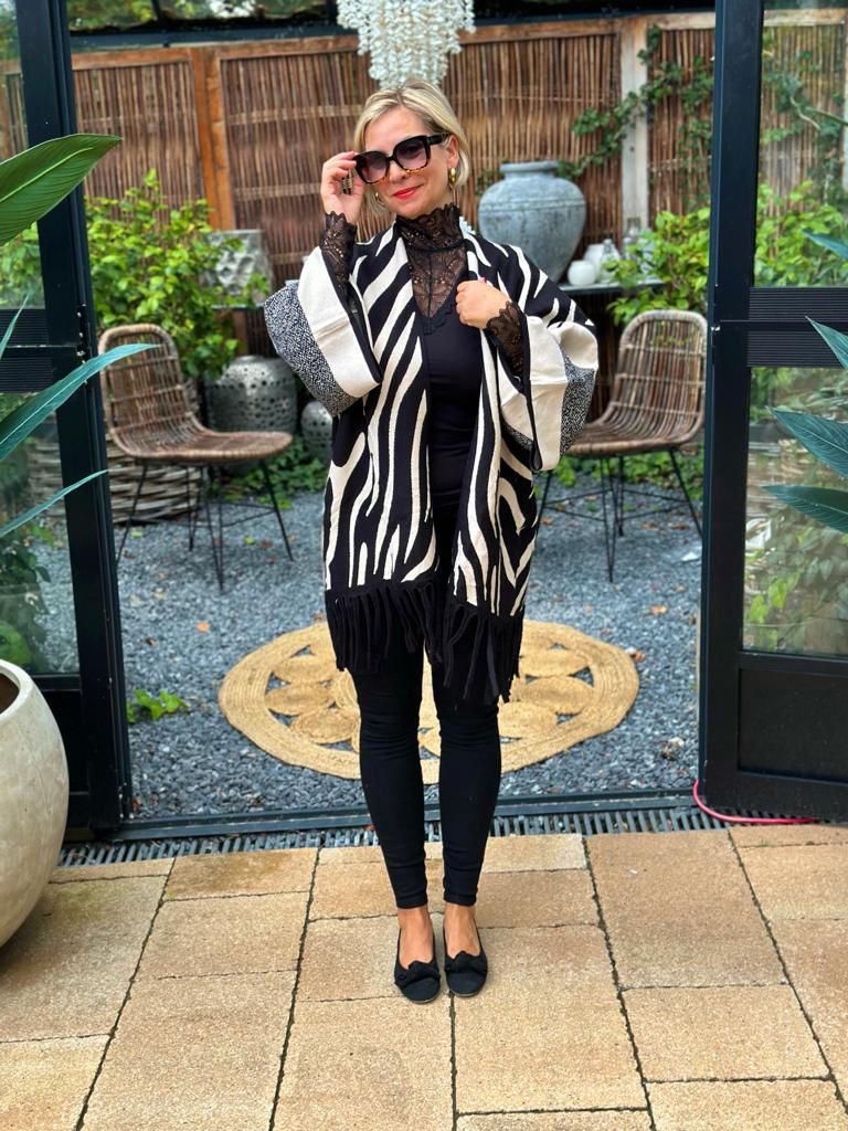 Onesize Fransen-Strickjacke "ZEBRA"