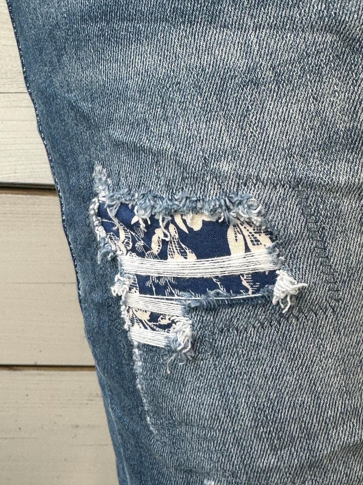 Super süße CLASSY Jeans mit leichtem "distressed" Look