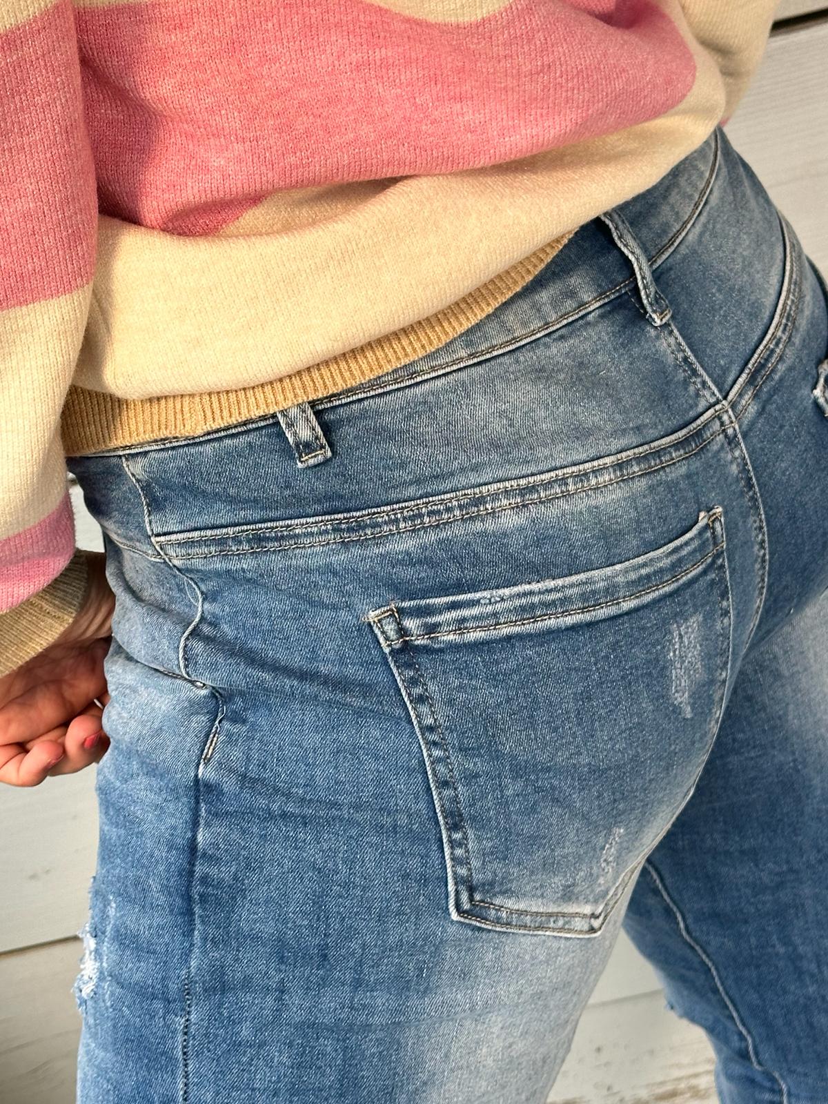 Super süße CLASSY Jeans mit leichtem "distressed" Look