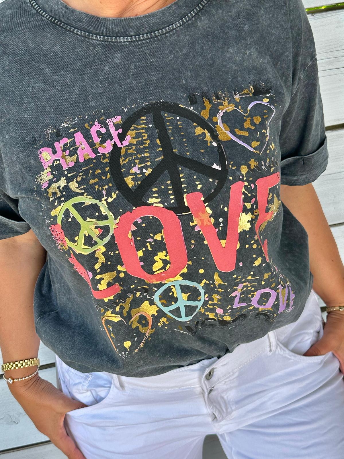 Zuckersüßes Onesize T-Shirt mit "Peace Love" Print in Stoned-washed