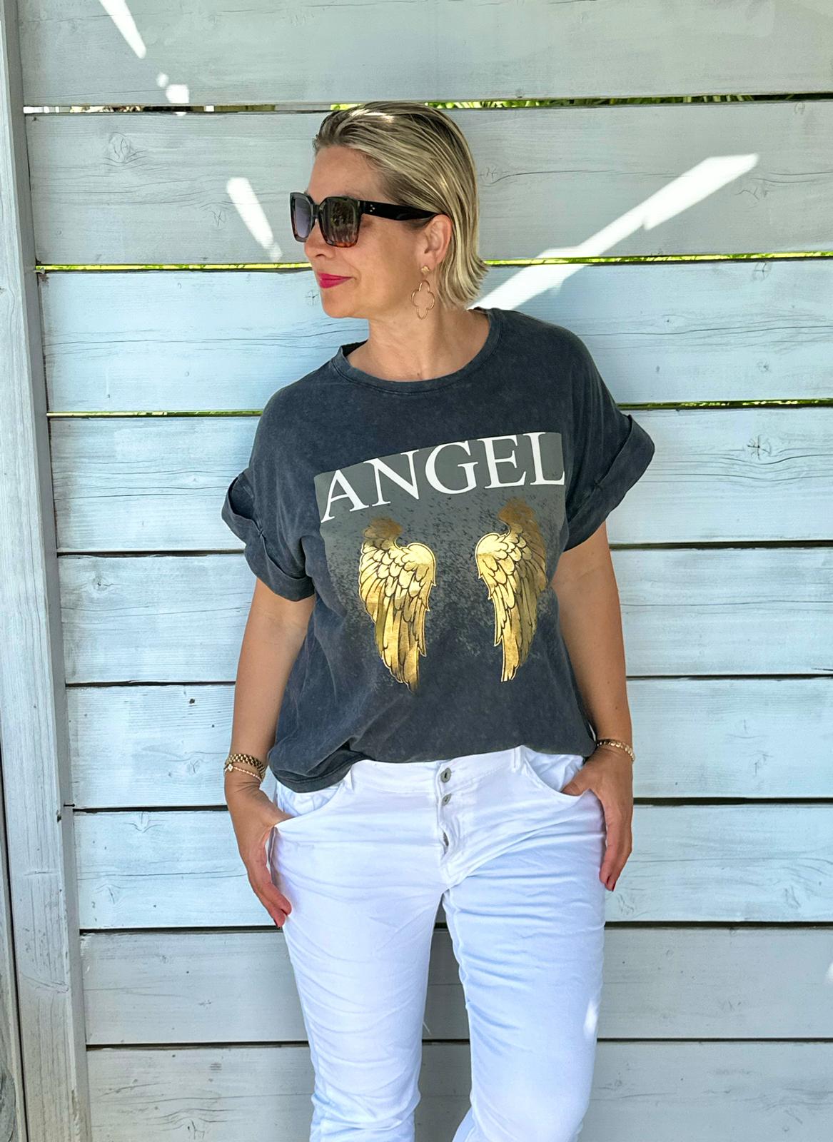 Zuckersüßes Onesize T-Shirt mit "ANGEL" Print in Stoned-washed