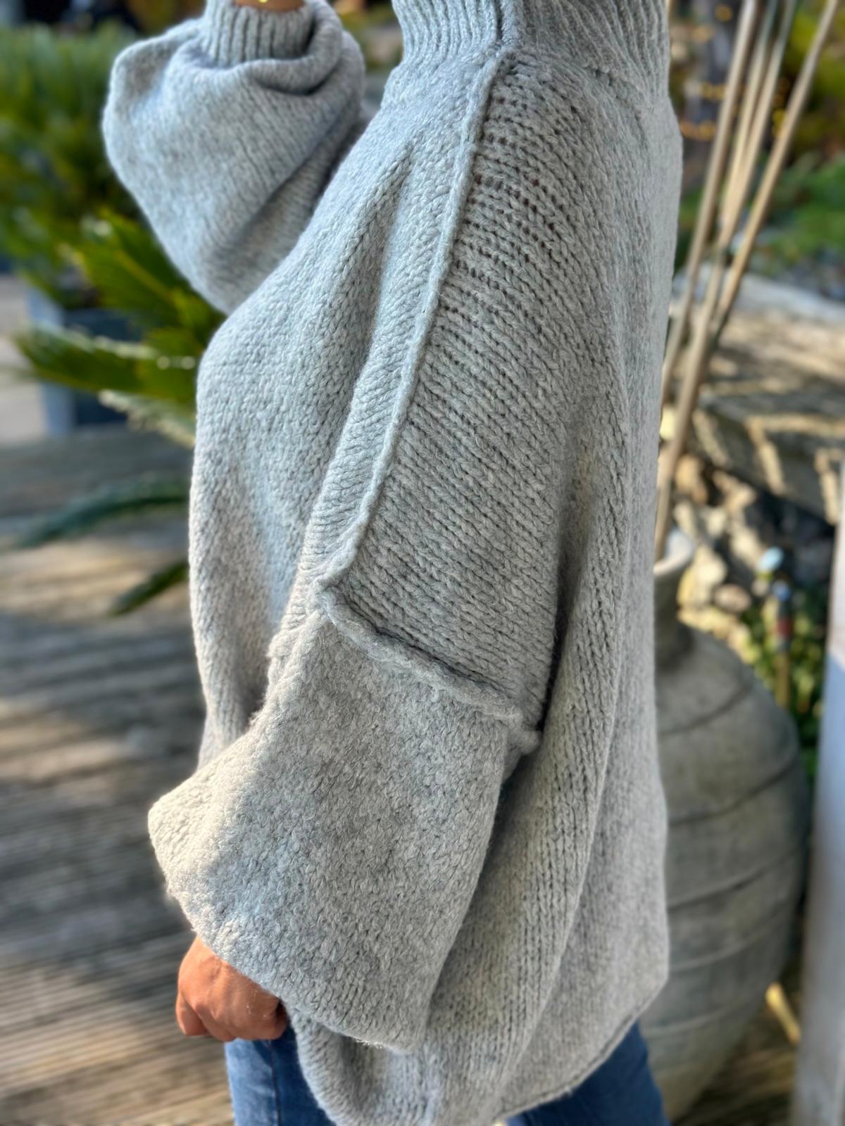 Stylischer Onesize Kuschelpulli - LIGHT GREY (SUPER WEIT GESCHNITTEN)