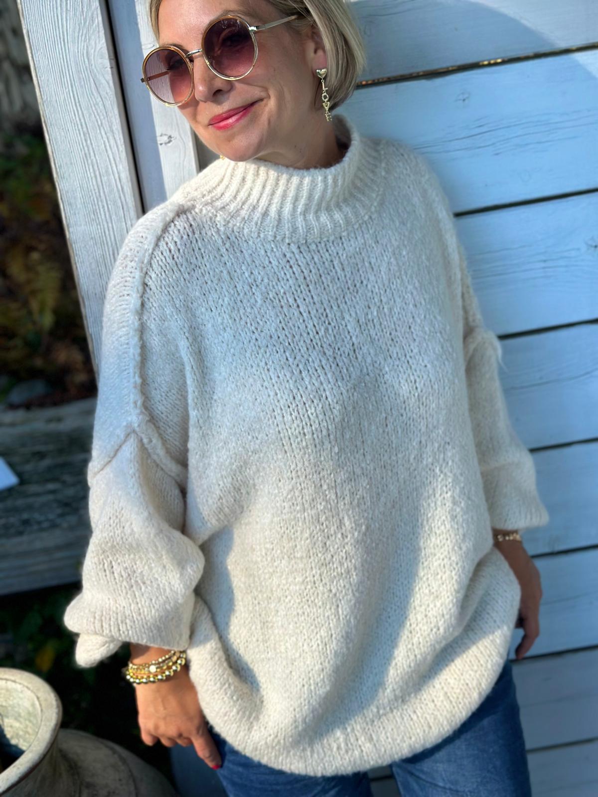 Stylischer Onesize Kuschelpulli - Cremé (SUPER WEIT GESCHNITTEN)