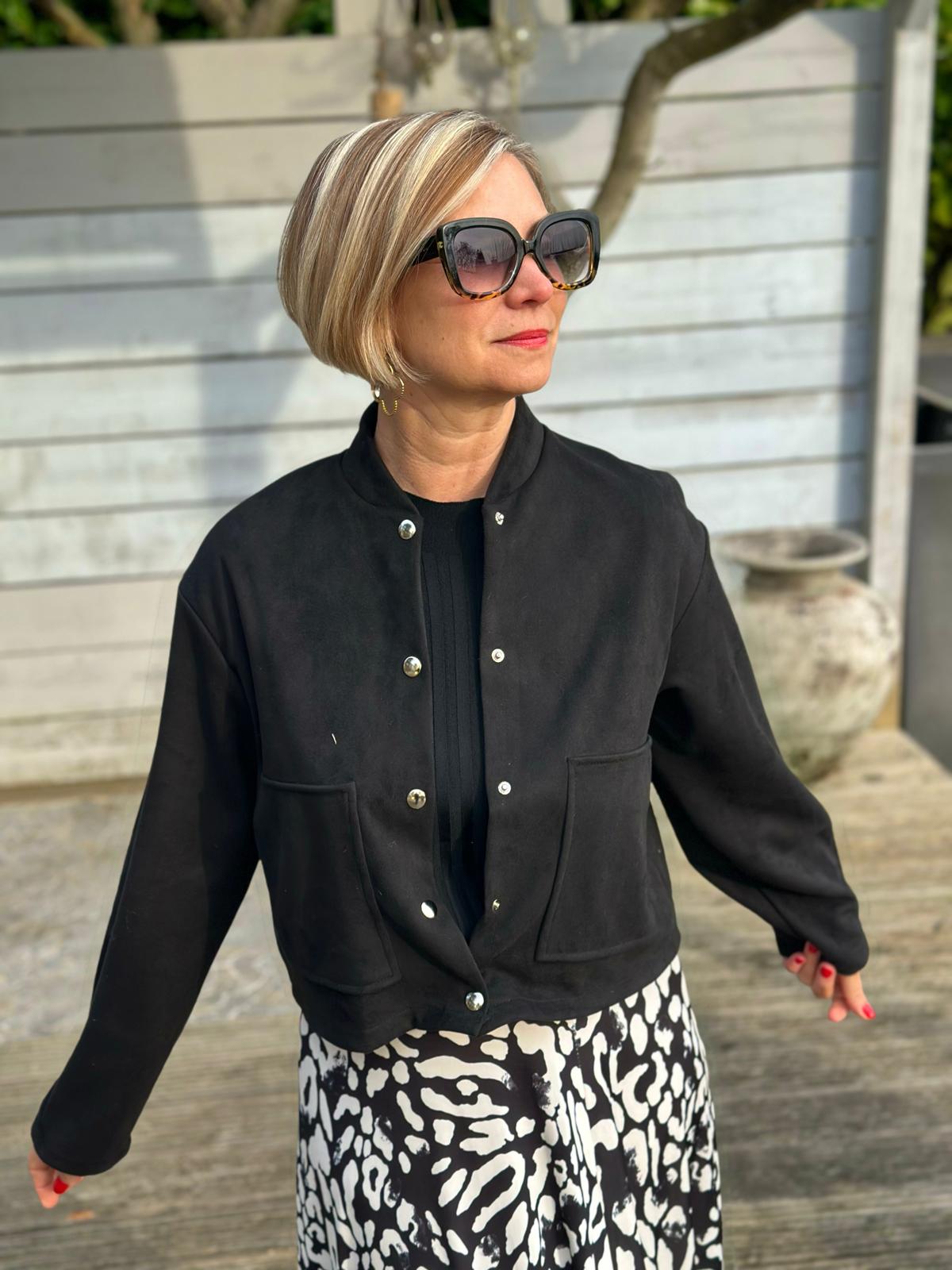 Bomberjacke aus Waschleder (Velour-Optik) in Schwarz