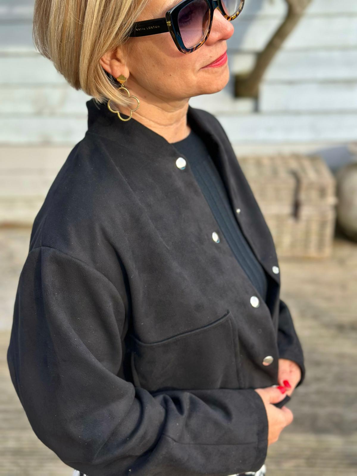 Bomberjacke aus Waschleder (Velour-Optik) in Schwarz