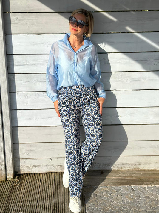 Süße Kofferhose in Kettenmuster - Navy/Cremé