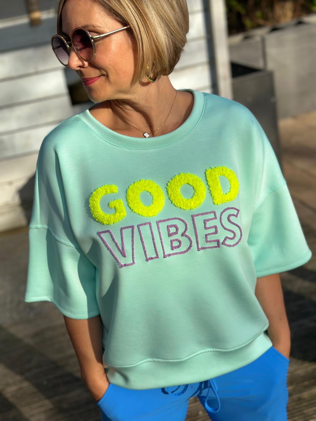 "GOOD VIBES" Kurz-Arm Sweatshirt in Mint