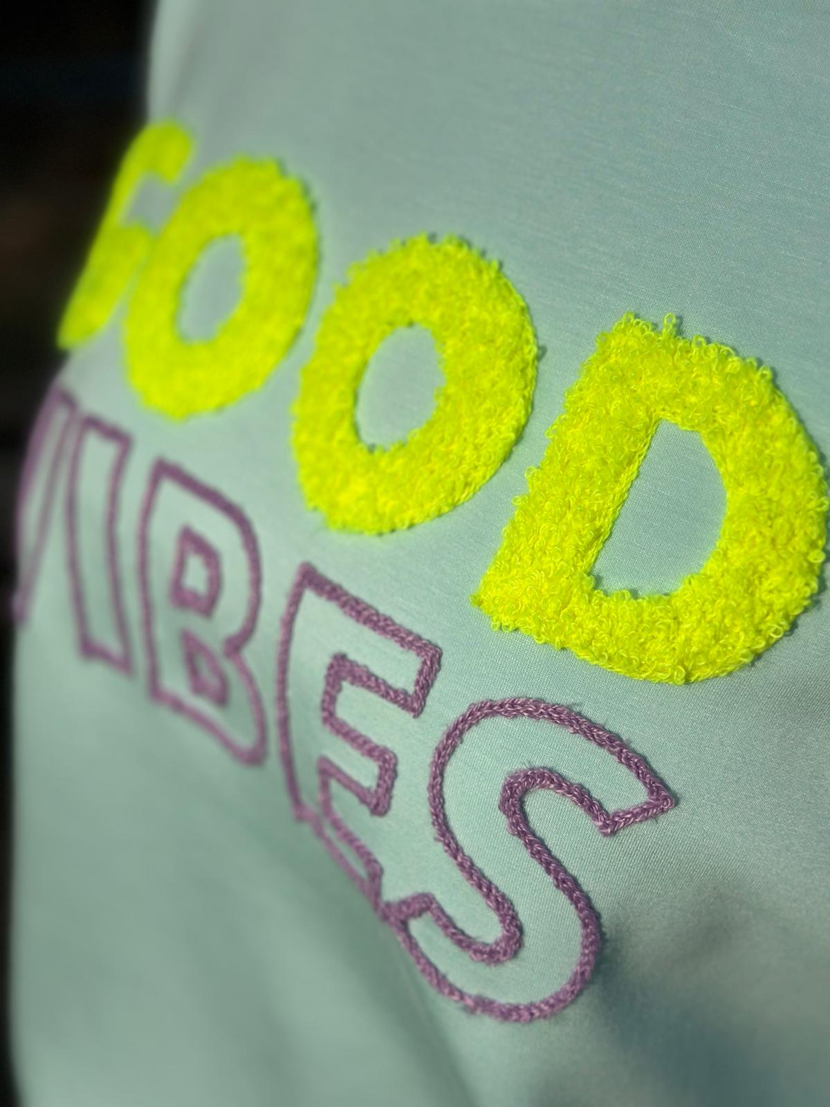 "GOOD VIBES" Kurz-Arm Sweatshirt in Mint