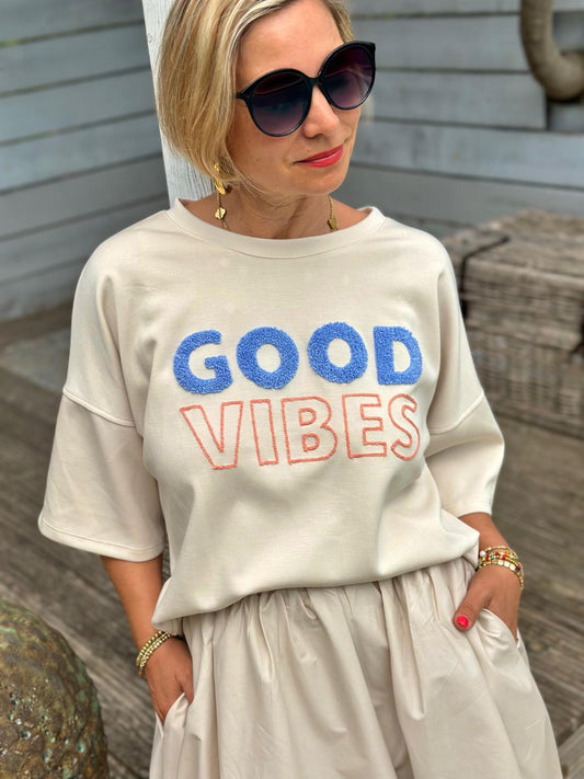 "GOOD VIBES" Kurz-Arm Sweatshirt in Cremé/Blue