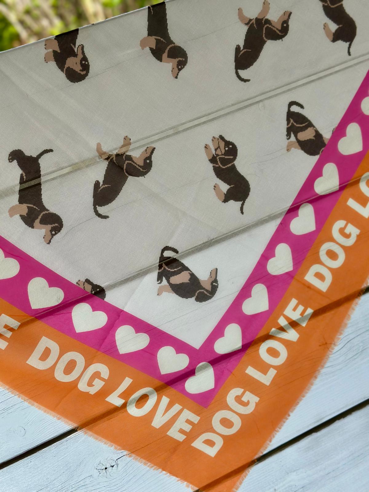 Zuckersüßes Halstuch "DOG LOVE" Dackel - Cremé