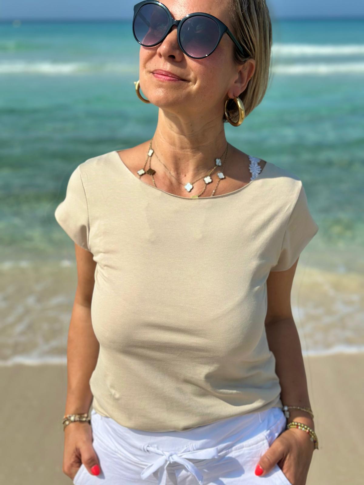 Schmales Onesize Basicshirt in Sand