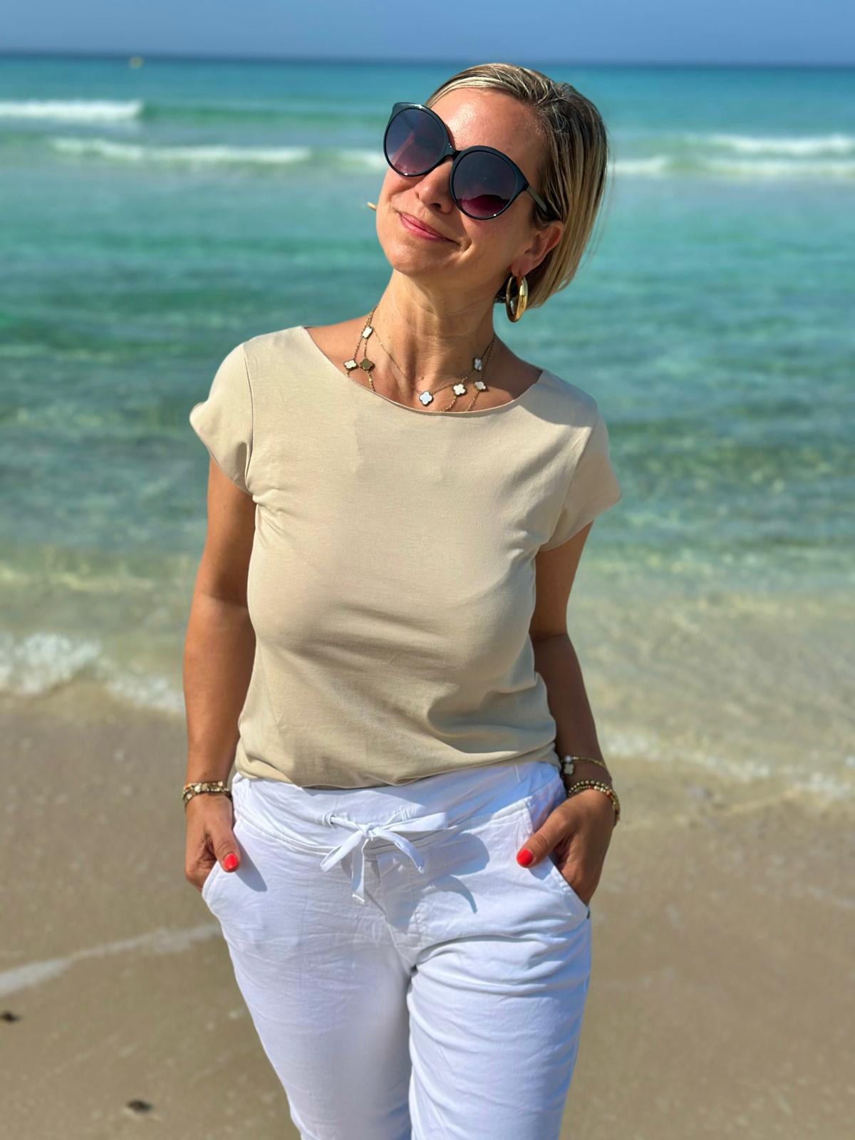 Schmales Onesize Basicshirt in Sand