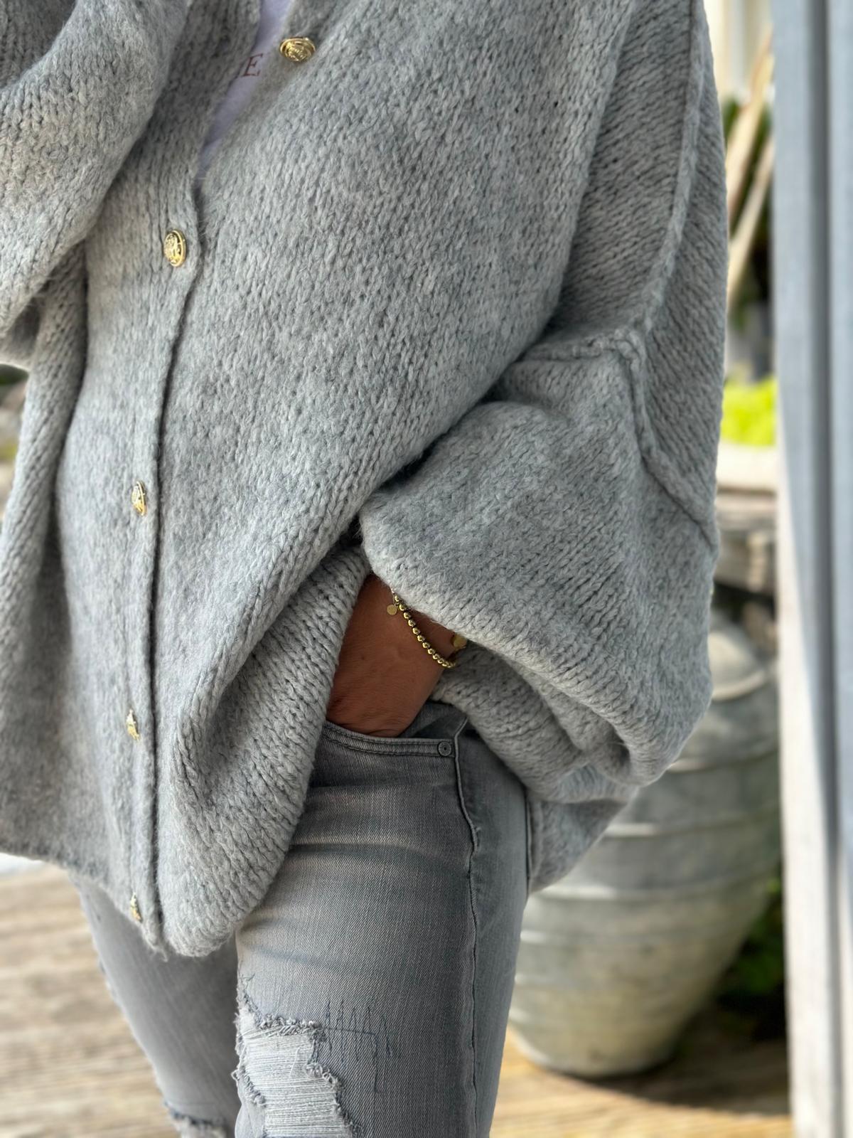 Süße Onesize Strickjacke in Grau