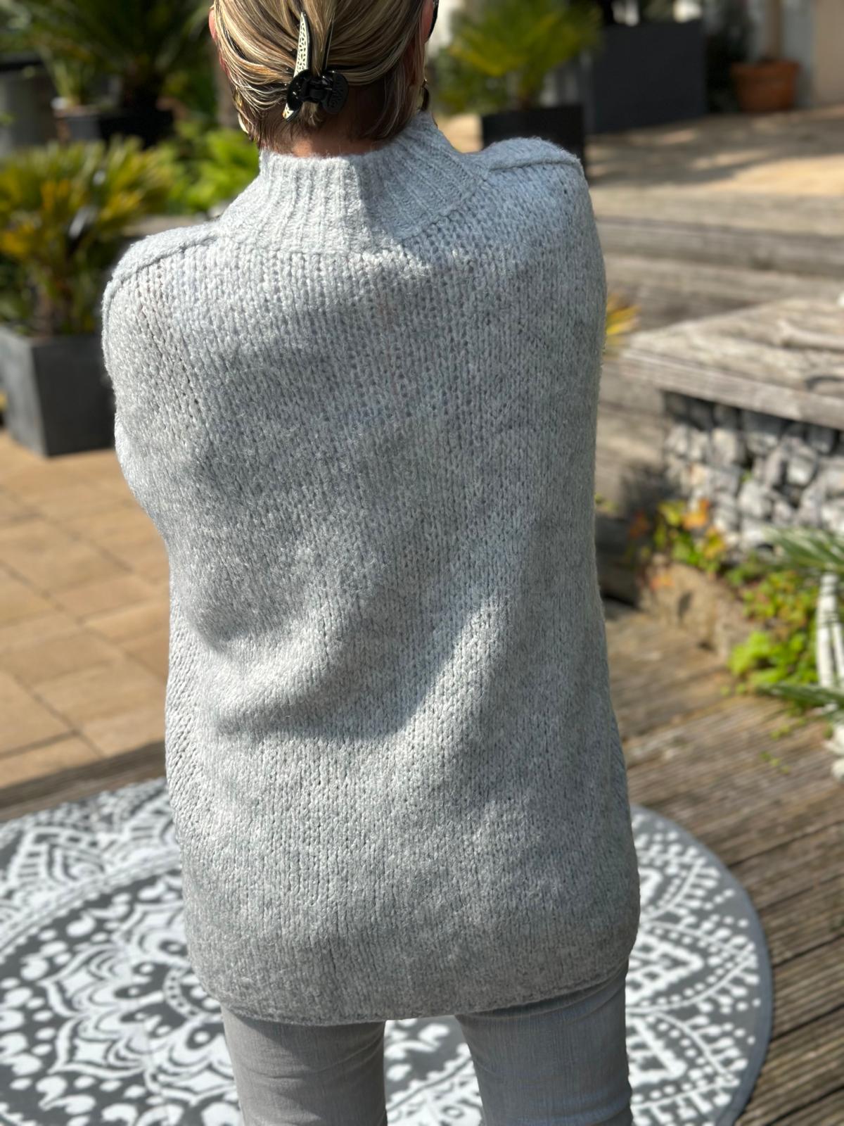 Süße Onesize Strickjacke in Grau