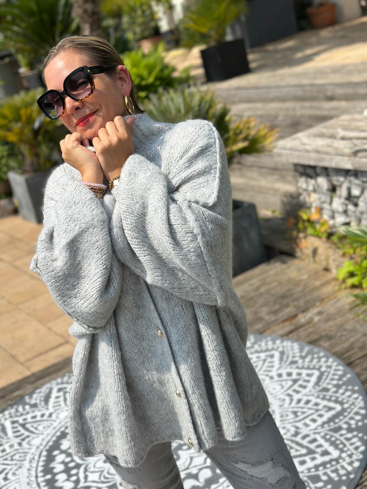 Süße Onesize Strickjacke in Grau