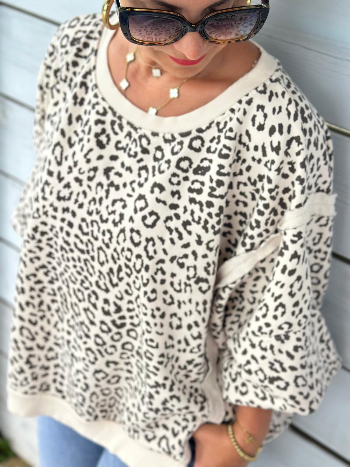 Süßes Kuschel Sweatshirt in LEO Muster