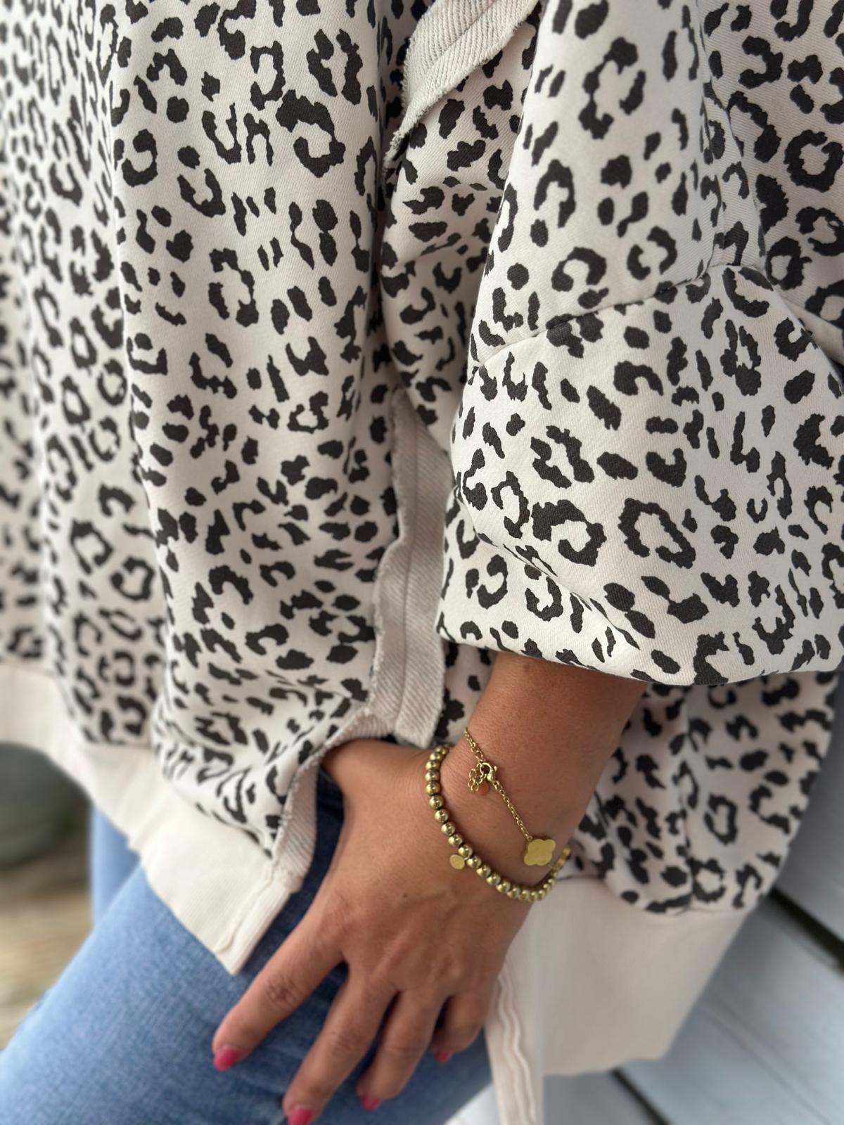 Süßes Kuschel Sweatshirt in LEO Muster