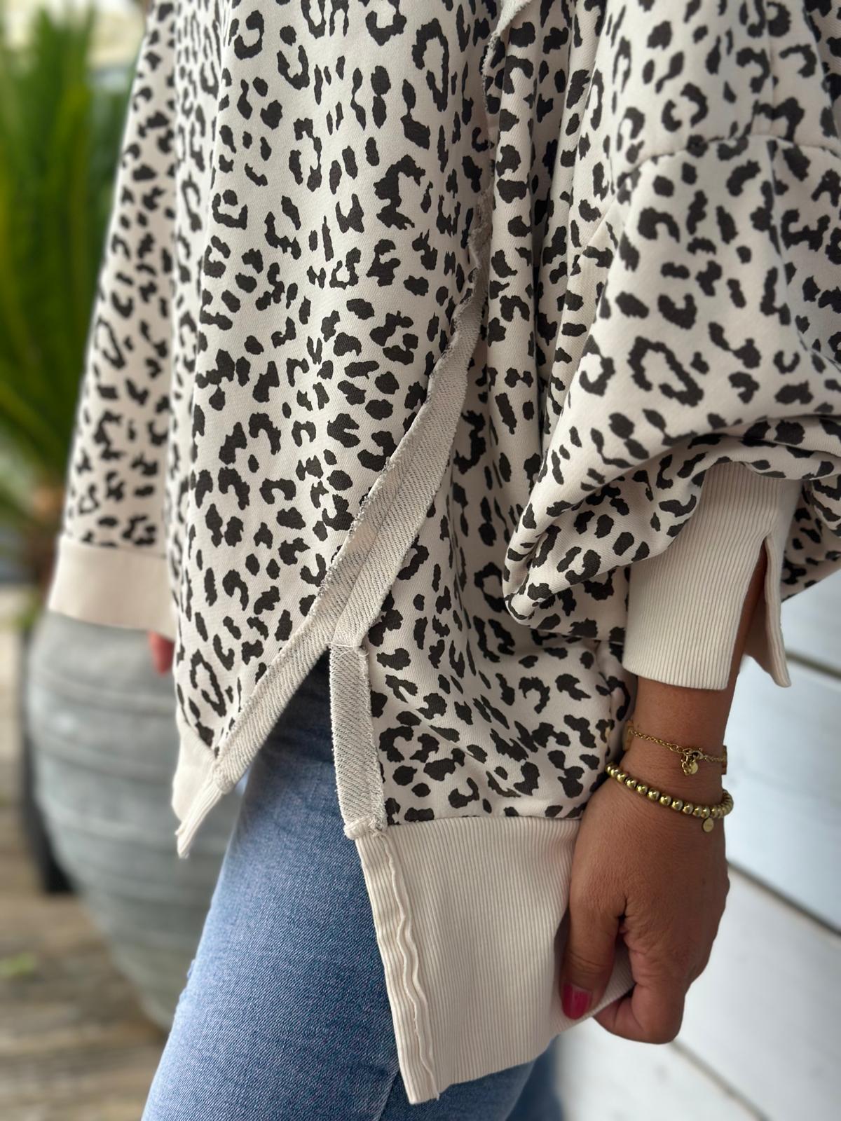 Süßes Kuschel Sweatshirt in LEO Muster